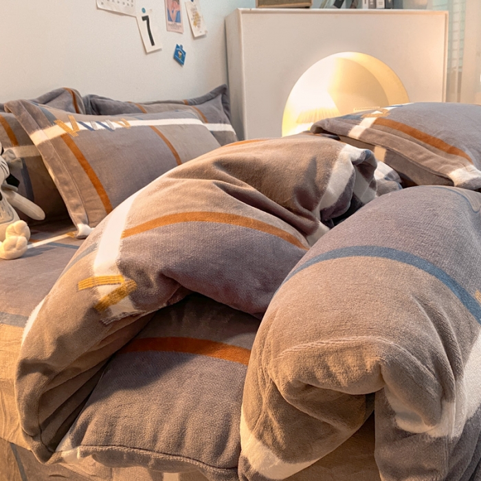 91家纺网 家纺一手货源 找家纺 金爱家 2021新款跑量款牛奶绒四件套 格言