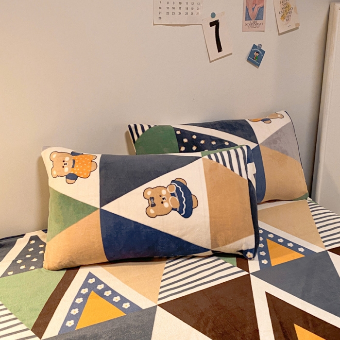 91家纺网 家纺一手货源 找家纺 金爱家 2021新款跑量款牛奶绒四件套 嗨熊