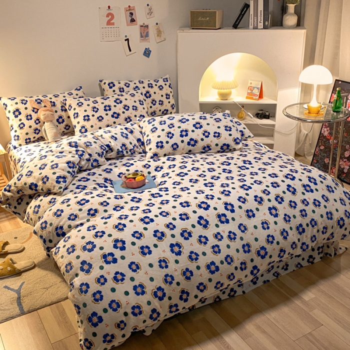 91家纺网 家纺一手货源 找家纺 金爱家 2021新款跑量款牛奶绒四件套 梅花-蓝