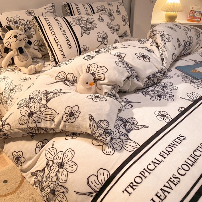 91家纺网 家纺一手货源 找家纺 金爱家 2021新款跑量款牛奶绒四件套 山茶花-黑