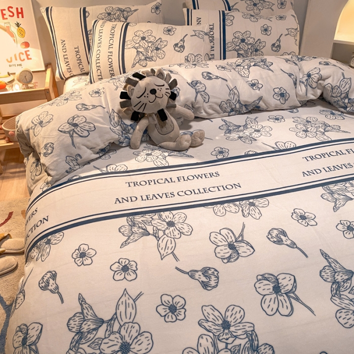 91家纺网 家纺一手货源 找家纺 金爱家 2021新款跑量款牛奶绒四件套 山茶花-蓝