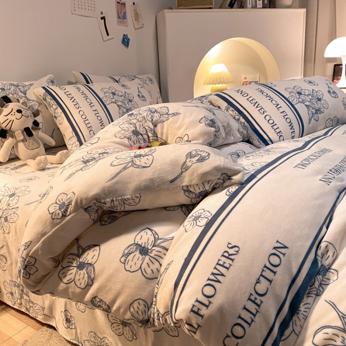 91家纺网 家纺一手货源 找家纺 金爱家 2021新款跑量款牛奶绒四件套 山茶花-蓝