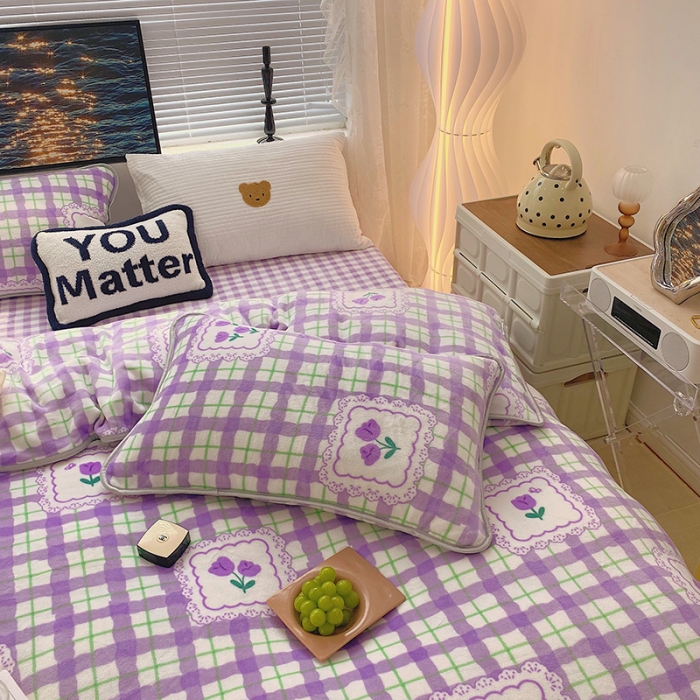 91家纺网 家纺一手货源 找家纺 顾里2021新款ins韩国高端保暖牛奶绒四件套 格子郁金香