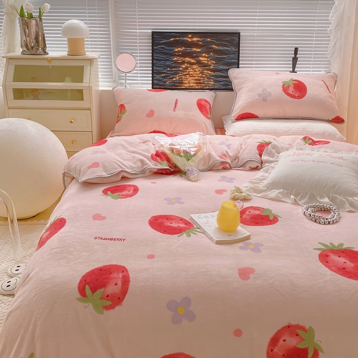 91家纺网 家纺一手货源 找家纺 顾里2021新款ins韩国高端保暖牛奶绒四件套 花花草莓