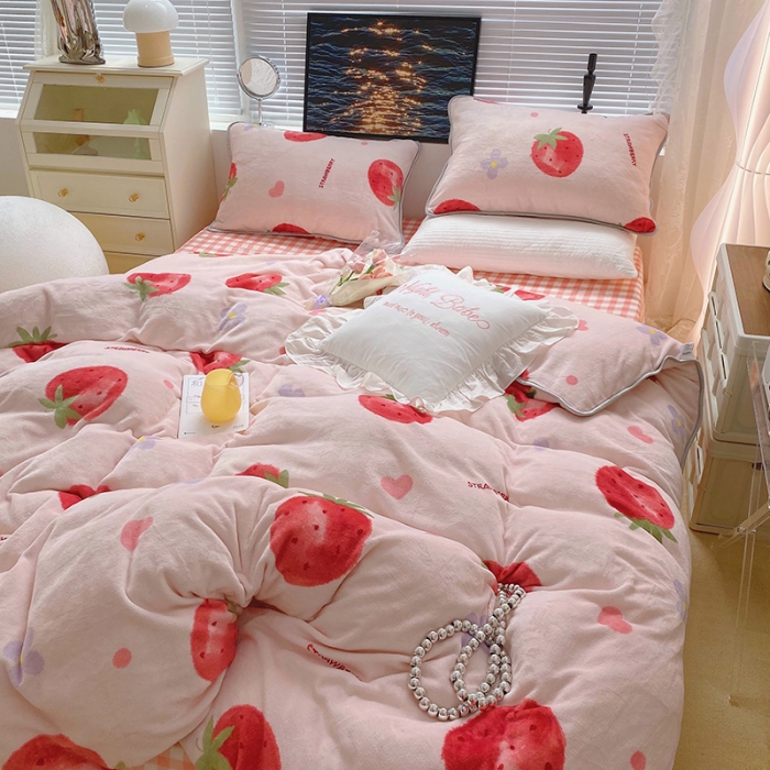 91家纺网 家纺一手货源 找家纺 顾里2021新款ins韩国高端保暖牛奶绒四件套 花花草莓