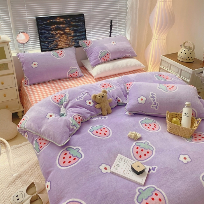 91家纺网 家纺一手货源 找家纺 顾里2021新款ins韩国高端保暖牛奶绒四件套 可爱草莓