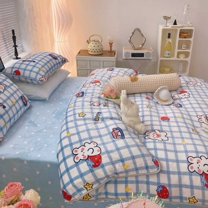 91家纺网 家纺一手货源 找家纺 顾里2021新款ins韩国高端保暖牛奶绒四件套 蓝格小兔