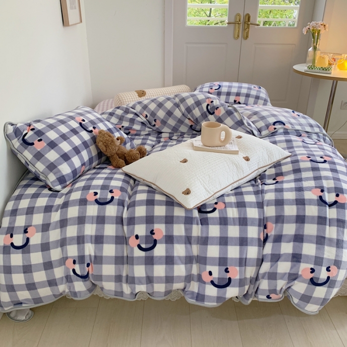 91家纺网 家纺一手货源 找家纺 顾里2021新款ins韩国高端保暖牛奶绒四件套 简约笑脸