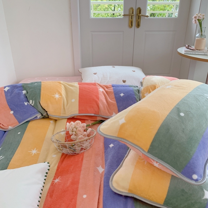 91家纺网 家纺一手货源 找家纺 顾里2021新款ins韩国高端保暖牛奶绒四件套 点点彩虹