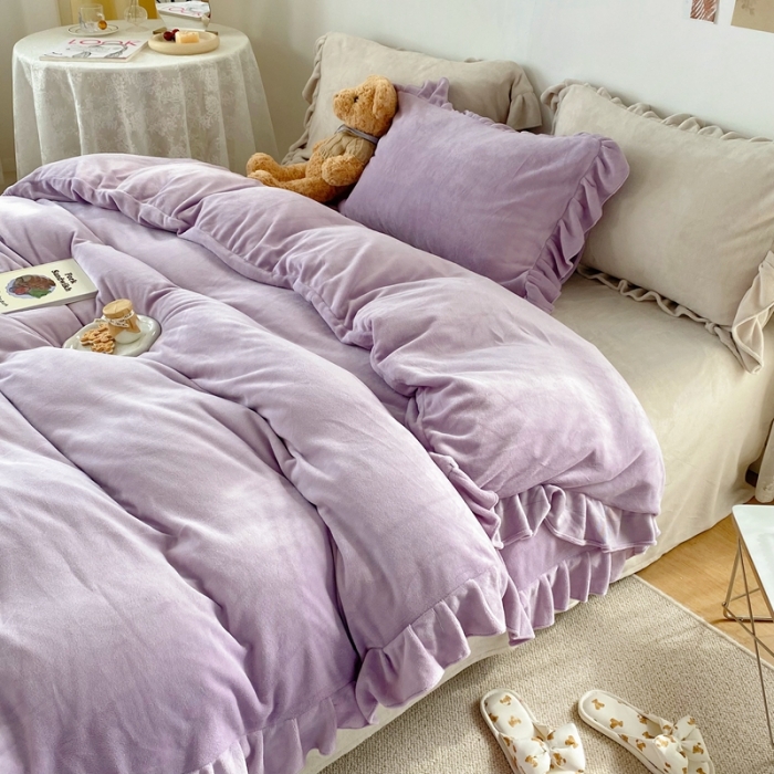 91家纺网 家纺一手货源 找家纺 六巷胡同 2021新款牛奶绒ins混搭花边款四件套 淡紫浅灰