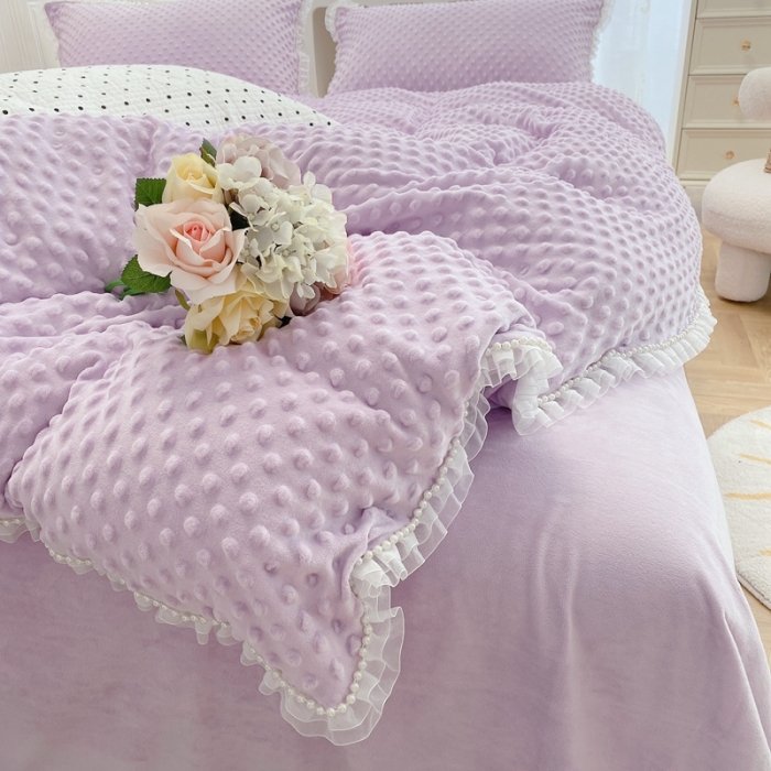 91家纺网 家纺一手货源 找家纺 玛奇朵 2021新款豆豆绒珍珠款四件套-梦露系列 梦露-丁香紫