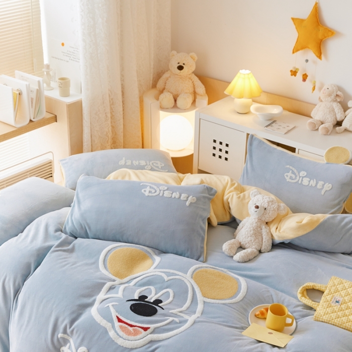 91家纺网 家纺一手货源 找家纺 朗莎家纺 2021新款毛巾绣牛奶绒四件套 米奇蓝