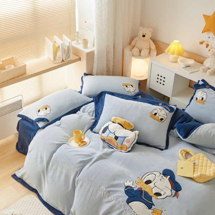 91家纺网 家纺一手货源 找家纺 （总）朗莎家纺 2021新款贴布绣牛奶绒四件套