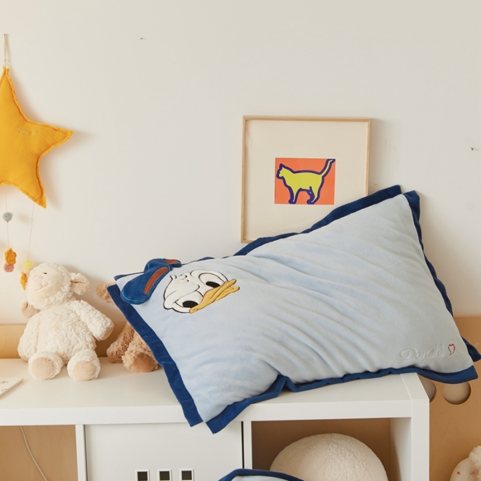 91家纺网 家纺一手货源 找家纺 朗莎家纺 2021新款贴布绣牛奶绒四件套 唐老鸭