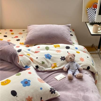 91家纺网 家纺一手货源 找家纺 棉眠 2021新款纯色拼卡通牛奶绒四件套 森林奇遇-紫