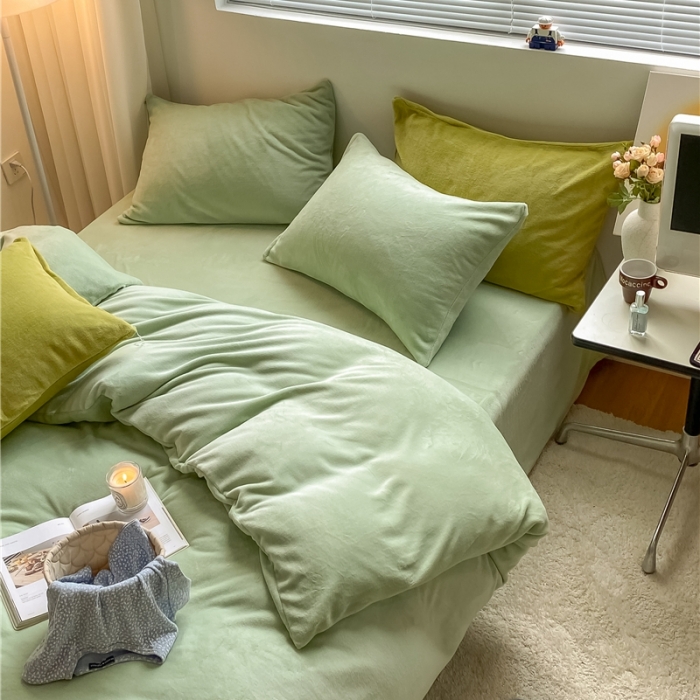 91家纺网 家纺一手货源 找家纺 棉眠 2021新款秋冬纯色牛奶绒四件套 豆绿+牛油果绿