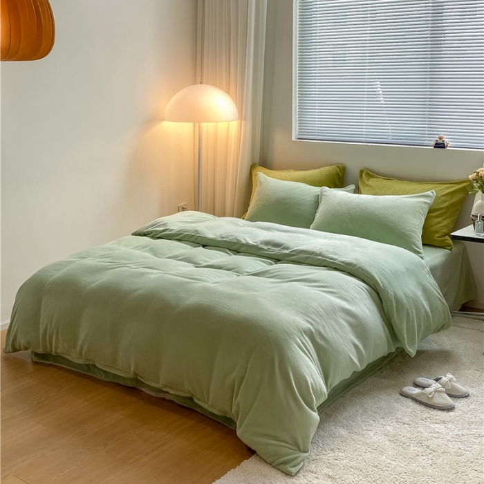 91家纺网 家纺一手货源 找家纺 棉眠 2021新款秋冬纯色牛奶绒四件套 豆绿+牛油果绿
