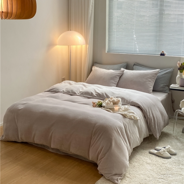 91家纺网 家纺一手货源 找家纺 棉眠 2021新款秋冬纯色牛奶绒四件套 星际灰+浅灰