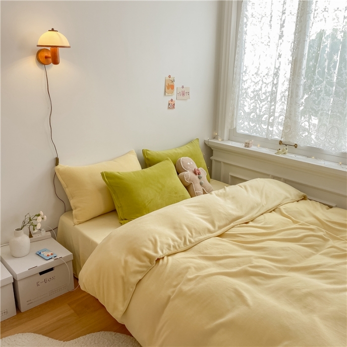 91家纺网 家纺一手货源 找家纺 棉眠 2021新款秋冬纯色牛奶绒四件套 小鸡黄+牛油果绿