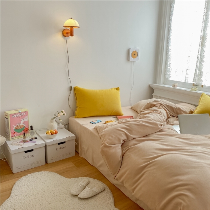 91家纺网 家纺一手货源 找家纺 棉眠 2021新款秋冬纯色牛奶绒四件套 杏仁+亮黄