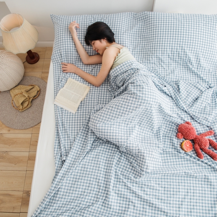 91家纺网 家纺一手货源 找家纺 安莱生活 2021新款全棉水洗棉色织睡袋 浅蓝小格