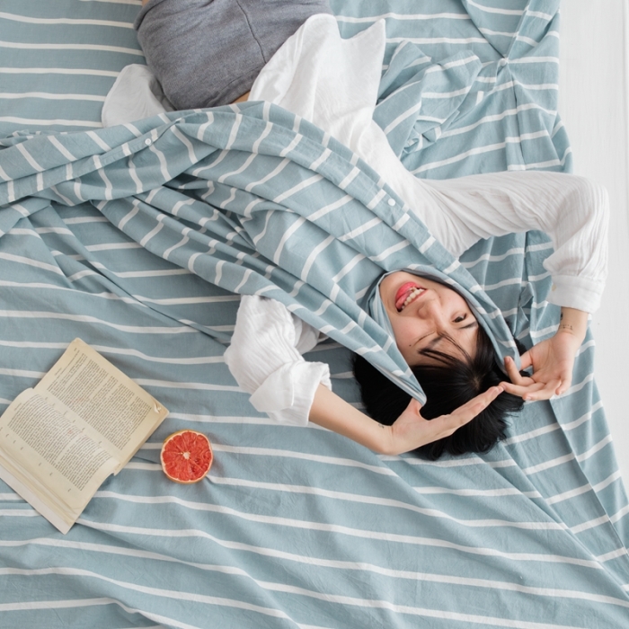 91家纺网 家纺一手货源 找家纺 安莱生活 2021新款全棉水洗棉色织睡袋 水蓝宽条