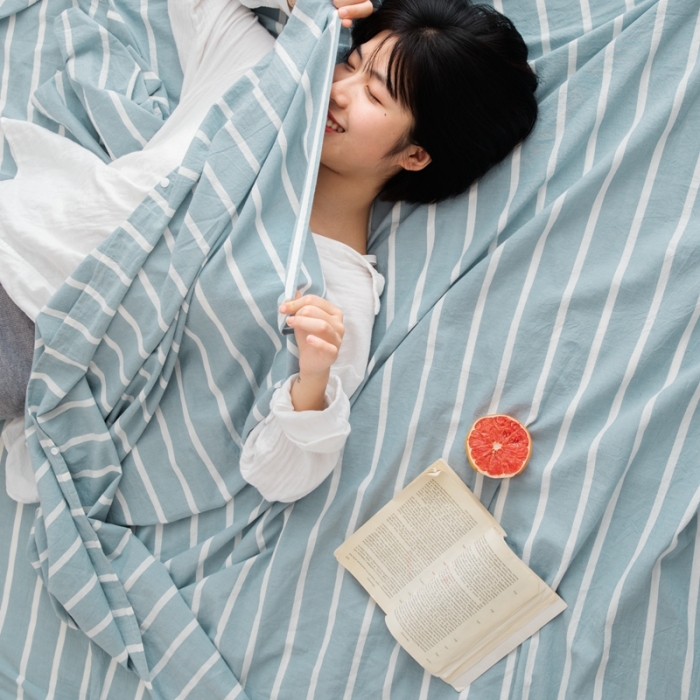 91家纺网 家纺一手货源 找家纺 安莱生活 2021新款全棉水洗棉色织睡袋 水蓝宽条