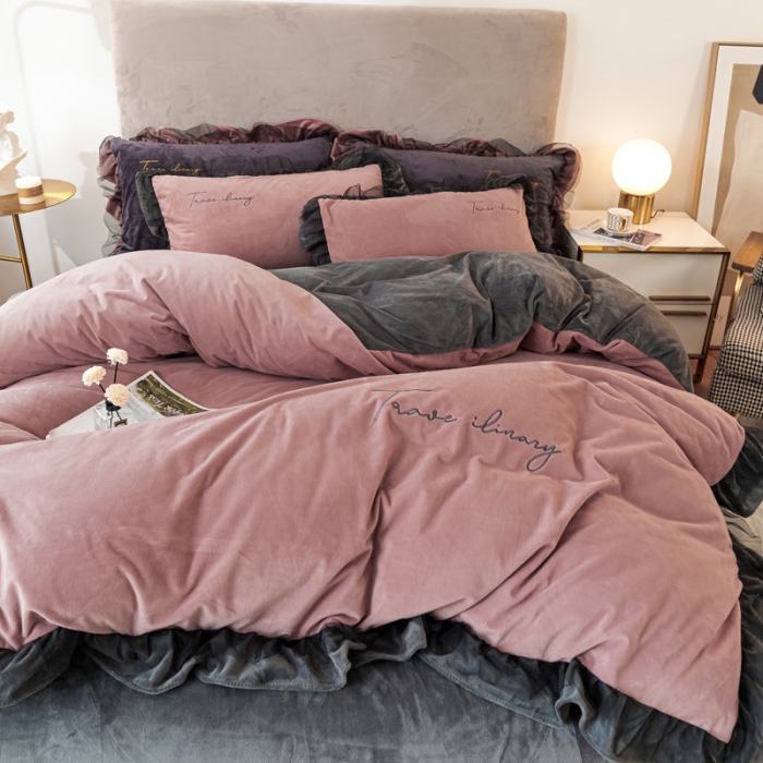 91家纺网 家纺一手货源 找家纺 蓝巢家纺 2021新款水晶绒蕾丝边四件套 绒-豆沙深灰