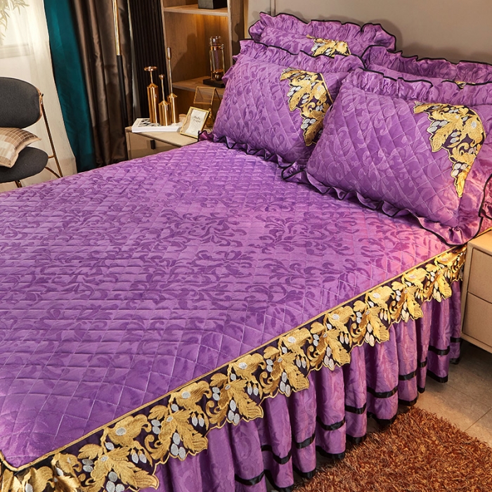 91家纺网 家纺一手货源 找家纺 网红馆2025新款天鹅绒夹棉单床裙 浅忆拾光-丁香紫