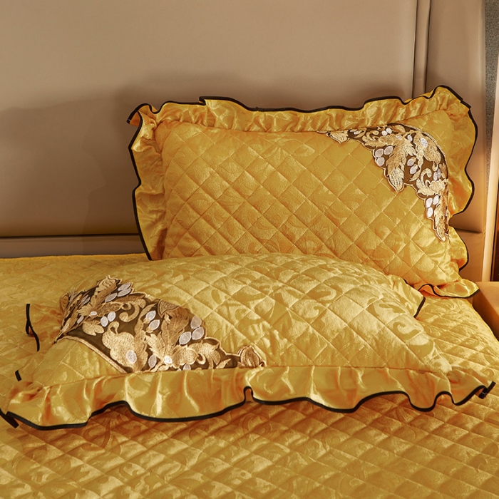 91家纺网 家纺一手货源 找家纺 网红馆2025新款天鹅绒夹棉单床裙 浅忆拾光-鹅黄