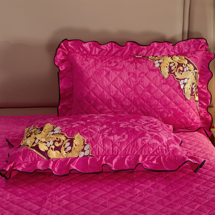 91家纺网 家纺一手货源 找家纺 网红馆2025新款天鹅绒夹棉单床裙 浅忆拾光-玫红