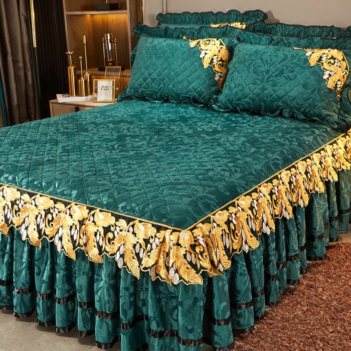 91家纺网 家纺一手货源 找家纺 网红馆2025新款天鹅绒夹棉单床裙 浅忆拾光-墨绿