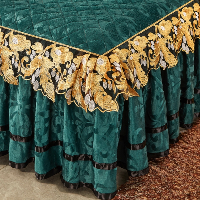 91家纺网 家纺一手货源 找家纺 网红馆2025新款天鹅绒夹棉单床裙 浅忆拾光-墨绿