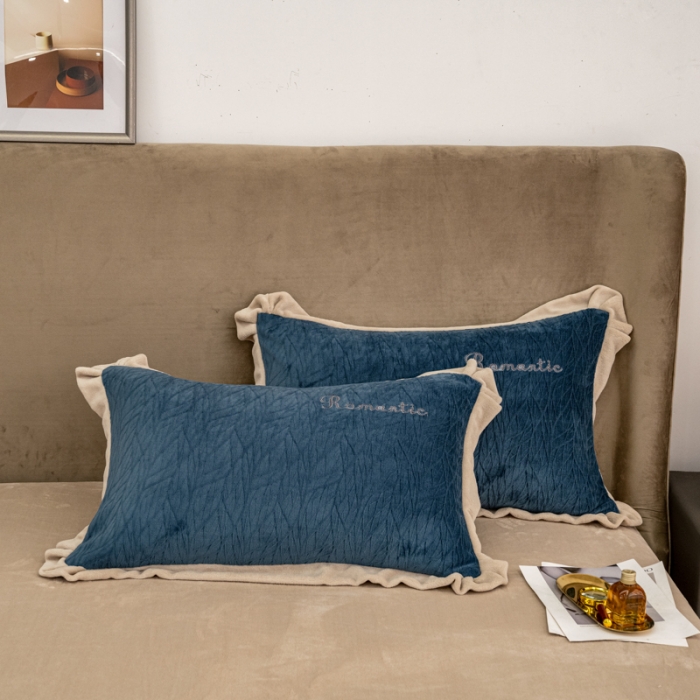 91家纺网 家纺一手货源 找家纺 骏腾 2022新款酒店风雕花牛奶绒刺绣款四件套-浪漫满屋 宾利蓝