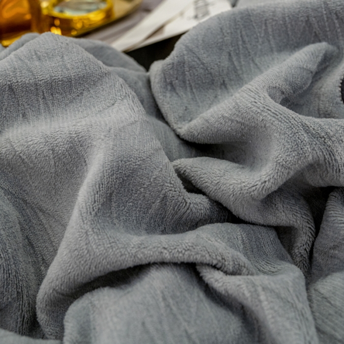 91家纺网 家纺一手货源 找家纺 骏腾 2022新款酒店风雕花牛奶绒刺绣款四件套-浪漫满屋 浅灰