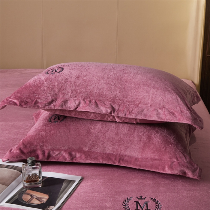 91家纺网 家纺一手货源 找家纺 骏腾 2022新款酒店轻奢刺绣水晶绒宝宝绒单床笠 豆沙