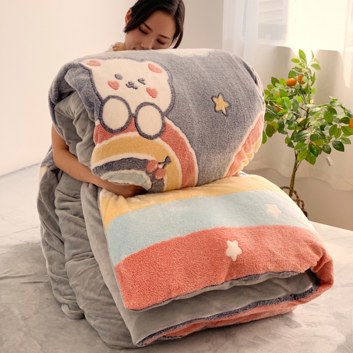 91家纺网 家纺一手货源 找家纺 慕尚 2022新款5D雪花绒单品被套 幸运小熊