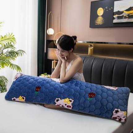 91家纺网 家纺一手货源 找家纺 新款冬季牛奶绒双人枕套加长枕芯套珊瑚绒长枕套情侣枕套笨蛋熊