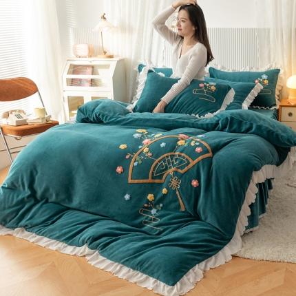 91家纺网 家纺一手货源 找家纺 新品韩版绣花牛奶绒法莱水晶绒床单床裙款四件套 美人扇宾利蓝