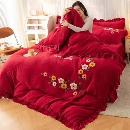 91家纺网 家纺一手货源 找家纺 新品韩版花边绣花牛奶绒法莱水晶绒床单床裙款四件套 甜美酒红