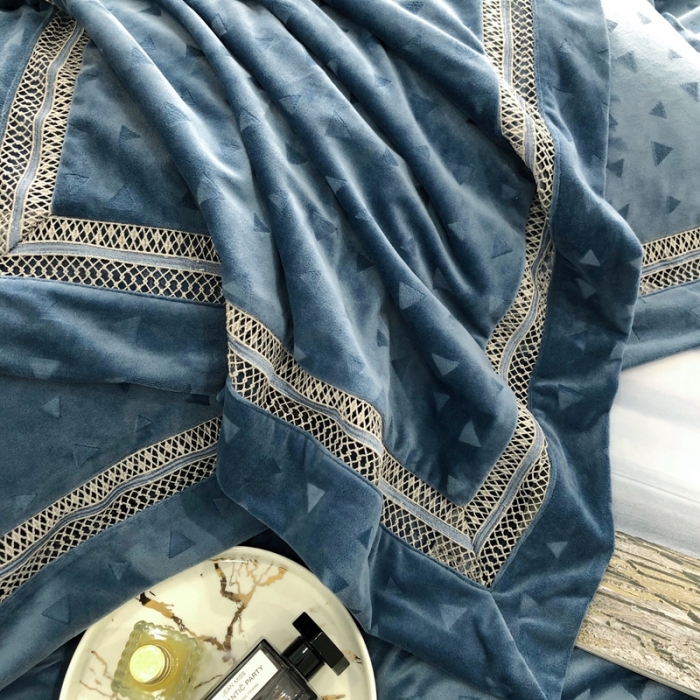 91家纺网 家纺一手货源 找家纺 （总）榻尚家居 2021新款爱丽丝纯色浮雕婴肤绒四件套