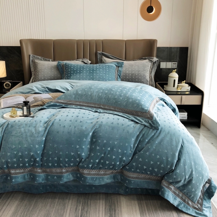 91家纺网 家纺一手货源 找家纺 榻尚家居 2021新款爱丽丝纯色浮雕婴肤绒四件套 爱丽丝-绿