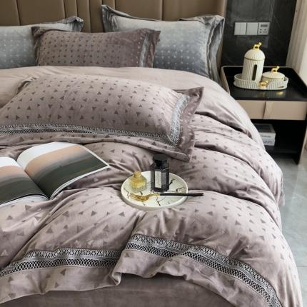 榻尚家居 2021新款爱丽丝纯色浮雕婴肤绒四件套 爱丽丝-棕