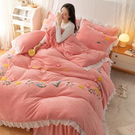 91家纺网 家纺一手货源 找家纺 新品韩版花边绣花牛奶绒法莱水晶绒床单床裙款四件套 小美好玉色