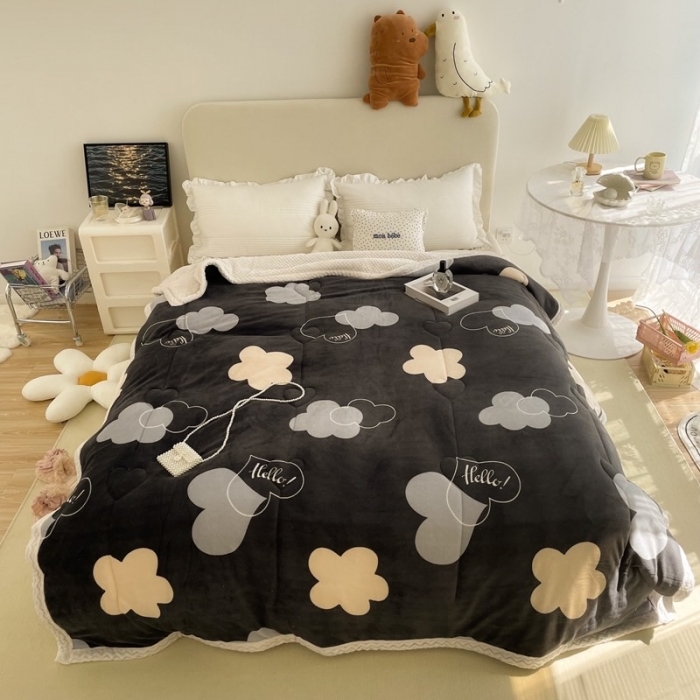 91家纺网 家纺一手货源 找家纺 慕尚 2022新款牛奶绒贝贝绒三层加厚毛毯 爱心云