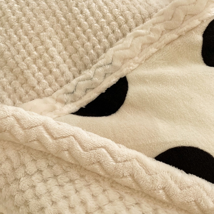 91家纺网 家纺一手货源 找家纺 慕尚 2022新款牛奶绒贝贝绒三层加厚毛毯 波点