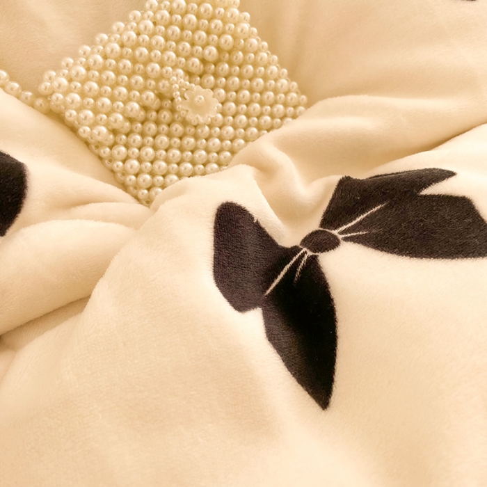 91家纺网 家纺一手货源 找家纺 慕尚 2022新款牛奶绒贝贝绒三层加厚毛毯 蝴蝶结