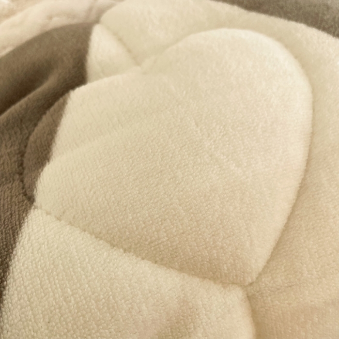 91家纺网 家纺一手货源 找家纺 慕尚 2022新款牛奶绒贝贝绒三层加厚毛毯 几何