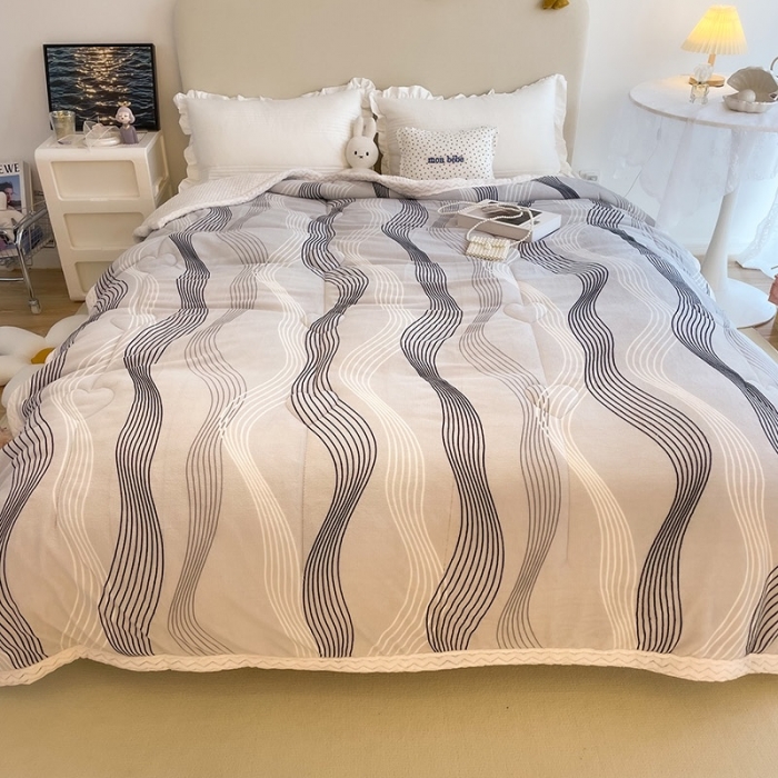 91家纺网 家纺一手货源 找家纺 慕尚 2022新款牛奶绒贝贝绒三层加厚毛毯 简约