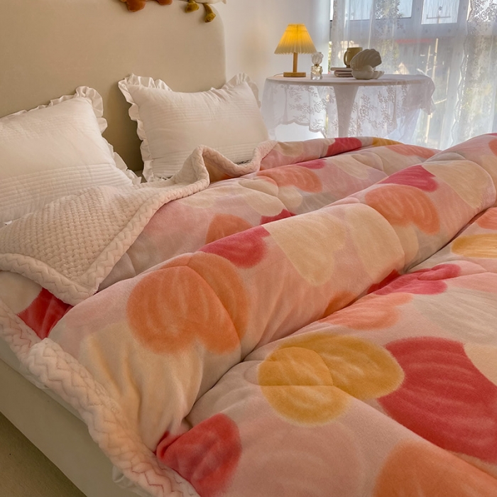 91家纺网 家纺一手货源 找家纺 慕尚 2022新款牛奶绒贝贝绒三层加厚毛毯 桃桃